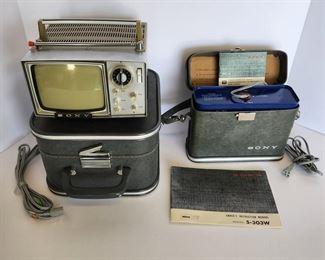 1962 SONY Model 5-303W Portable Micro TV