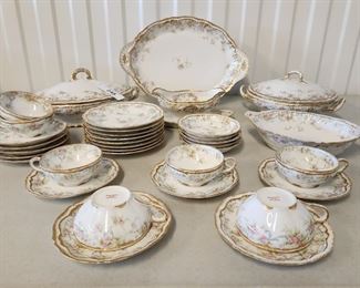 35 Pieces Haviland Limoges China Schleiger #142A