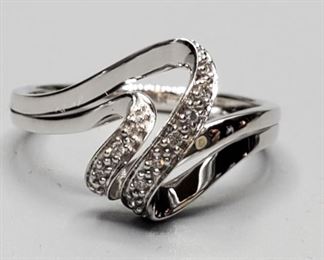 14k Diamond Swirl Ring