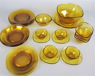 Vereco Amber Serving Pieces