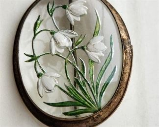 Reverse Cut Lucite Pin