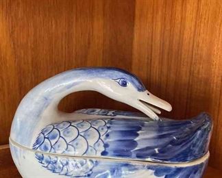 Hand Painted Thailand Blue Design Swan Glazed Ceramic/pottery Dish