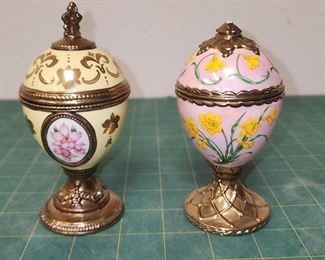 IR9144 Collectable Faberge Musical Eggs Narcissus and Orchid Tchiakovsky Romance https://www.ebay.com/str/agesagoestatesales