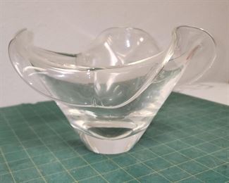 RC9013 Vintage Steuben Glass 9 inch Crystal Iris Bowl https://www.ebay.com/str/agesagoestatesales