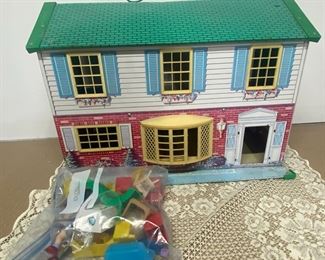 1950's Metal doll house with furniture