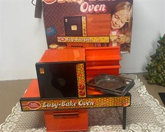 1970's Easy Bake Oven with box and pans