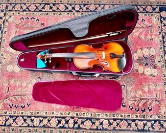 Beautiful Violin like New!  Krutz  100 series made in 2016 #4 of4.   $900 new.  Offered for  $399 