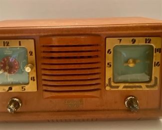$ 145    Vintage Radio   " Automatic Radio " 