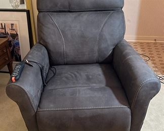 Viva Lift Power Recliner