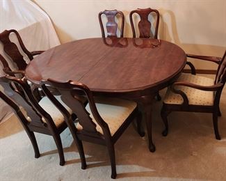 Henredon dining room