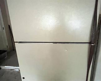 GE Refrigerator