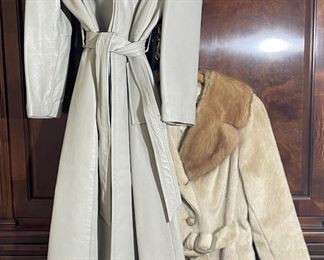 Ladies coats petite 6/8