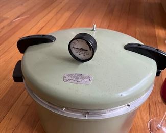 Vintage Avacado Green Pressure Cooker