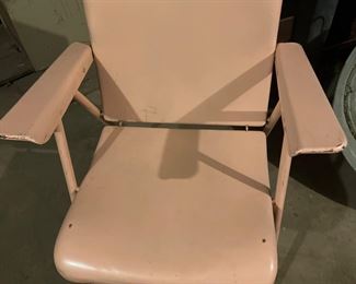 Pretty Fabulous Vintage Pink Metal Folding CHairs