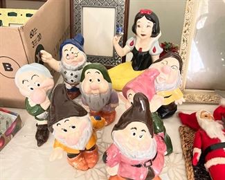 snow whiteley and the seven dwarfs 