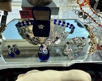 COBALT BLUE Chico Suite