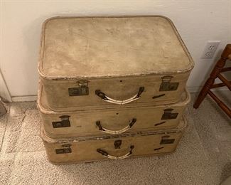 VINTAGE LUGGAGE