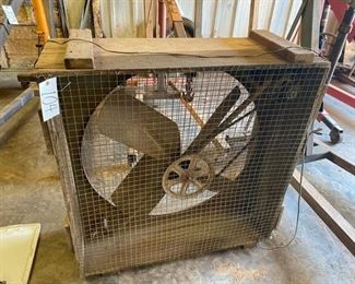 BOX FAN