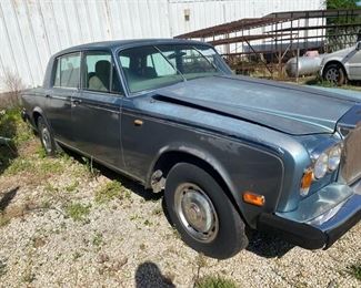 1974 ROLLS ROYCE SILVER SHADOW (Not running, restoration project, 81k miles showing, automatic)