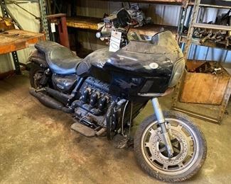 TRIUMPH ROCKET III MOTORCYCLE