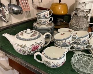 Wedgewood "Kingston" tea set