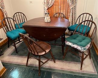 Drop leaf table with 6 chairs