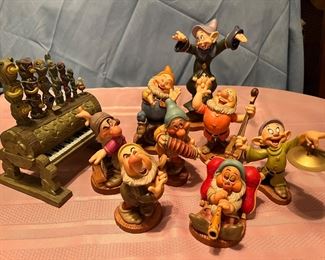 Snow White and the 7 dwarfs - music scene (includes Snow White shown in next photo)