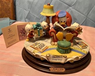 Capodimonte Disney "Donald's Birthday"
