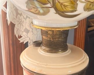 detail of lamp 