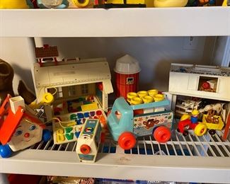 VINTAGE FISHER PRICE!!!