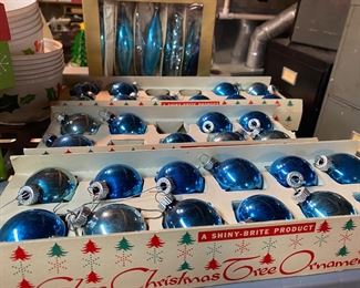 Vintage Shiny Brites Ornaments/Box
