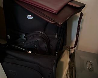 Lots of Luggage, Briefcases& travel bags