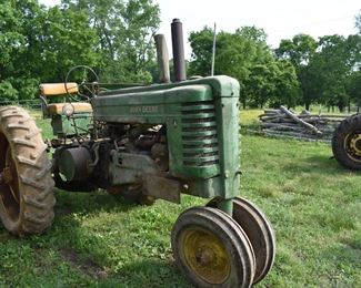 JOHN DEERE A! Last started 10 yrs ago, at that time it was running well and used on the farm since sitting for so long will need maintenance to start. Electric Starter, and More! Buy it now for $3,900 or Make Offer/Bid. Offers/Bids will be taken until 11am on Saturday. At that time only those who have been making Offers/Bidding will be allowed to continue until we have a new owner of this Tractor. Call if you have any questions.