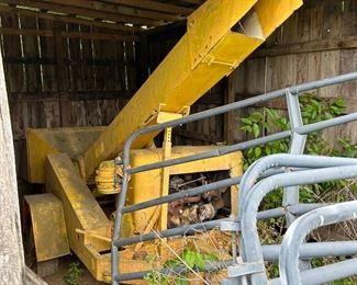 Large Heavy Duty Wood Chipper 5 yrs ago. Was working when parked owner no longer needed it.