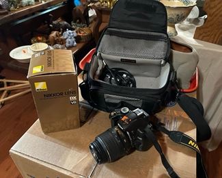 Nikon D5000 DSLR; AF-S DX VR Zoom-Nikkor 55-200mm f/4-5.6 lens