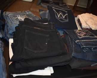 More Beautiful Clothing from a "knock out!" Gorgeous Wedding Gown (indiv, pic to follow shortly) to Tuxedo to Suits to Jackets to Handbags to Levis and more All in New to Like New Condition!