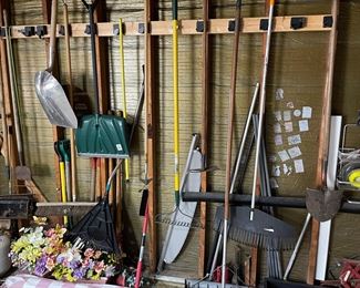 Garden tools, shovels etc…