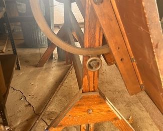 closer view of underside drafting table 