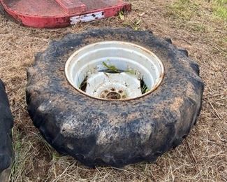 TRACTOR WHEEL AND TIRE, 18.4-30