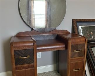 Waterfall knee hole dresser with mirror