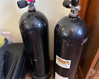 Scuba tanks