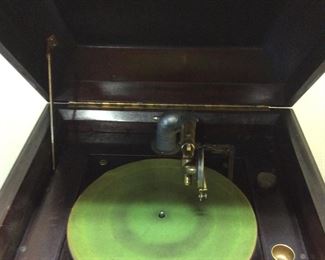 ANTIQUE STARR PHONOGRAPH