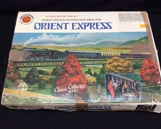 BACHMANN HO ORIENT EXPRESS TRAIN MODEL SET #40/0185