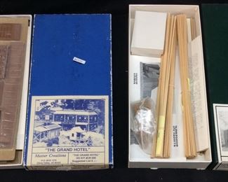 (2) VTG. MODELS, LINK & PIN POZO SHAFTHOUSE & MASTER CREATIONS GRAND HOTEL,