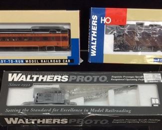 (3) WALTHERS TRAIN CARS, ALCO SNOW PLOW, 1955 TWIN CITY SKYTOP LOUNGE & UNION PACIFIC CRANE,