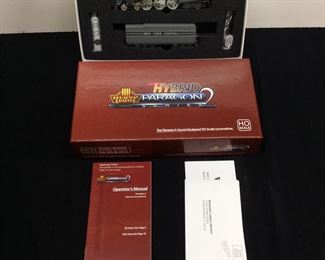BROADWAY LIMITED HYBRID PARAGON SERIES 2 HO SCALE DREYFUSS HUDSON 464 LOCOMOTIVE w SOUND & BOX,