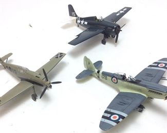 (3) MILITARY AIRCRAFT MODELS, TAMIYA SEAFIRE, LUFTWAFFE MESSERSCHMIDT BF 109 & PLATZ HELLCAT,