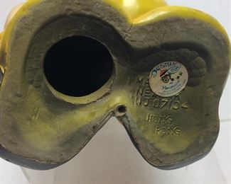 VTG HONG KONG PIGGY BANK, 10’’H