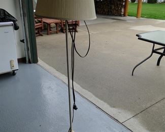 Large floor lamp in perfect working condition