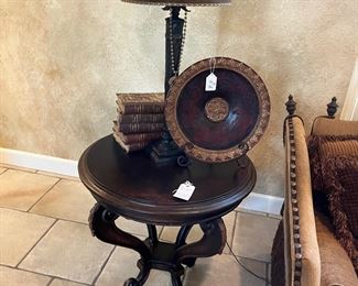 Decorative items and lamp